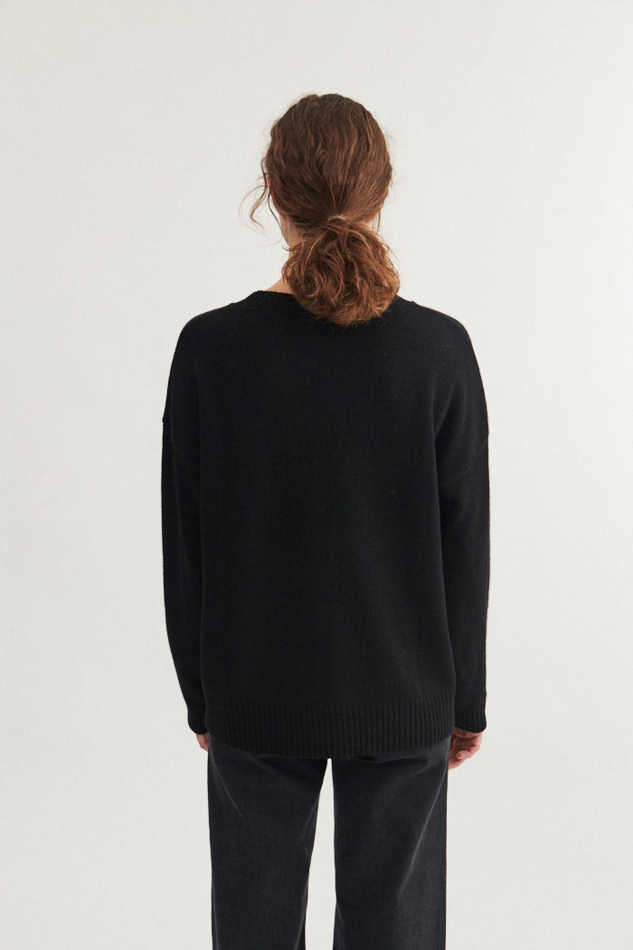 Basic Apparel Lise O-Neck Sweaters 001 Black